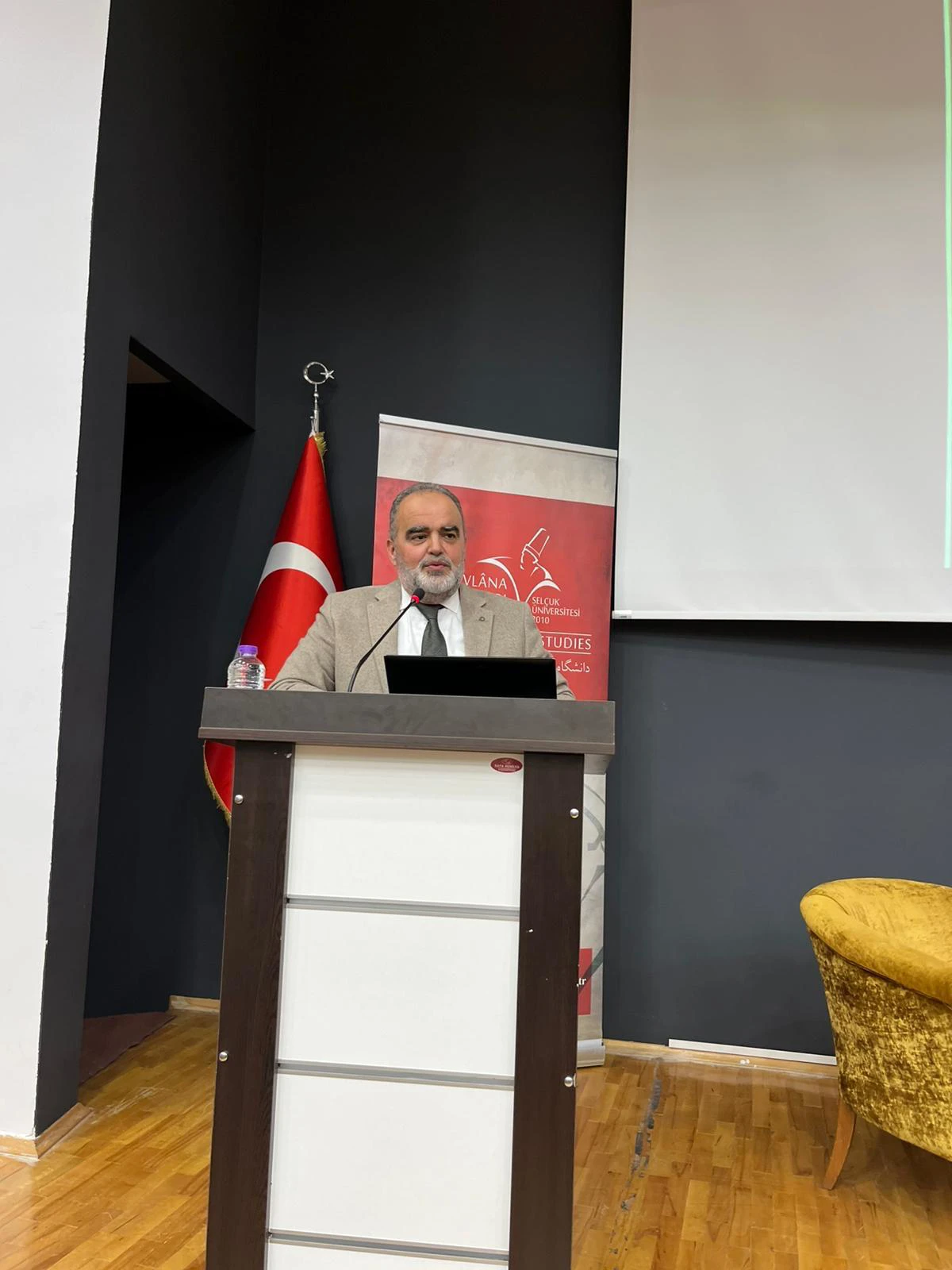 “Gel Ey Aşk!”  Sanatsal Eserinin Tanıtımı ve İlk Gösterimi